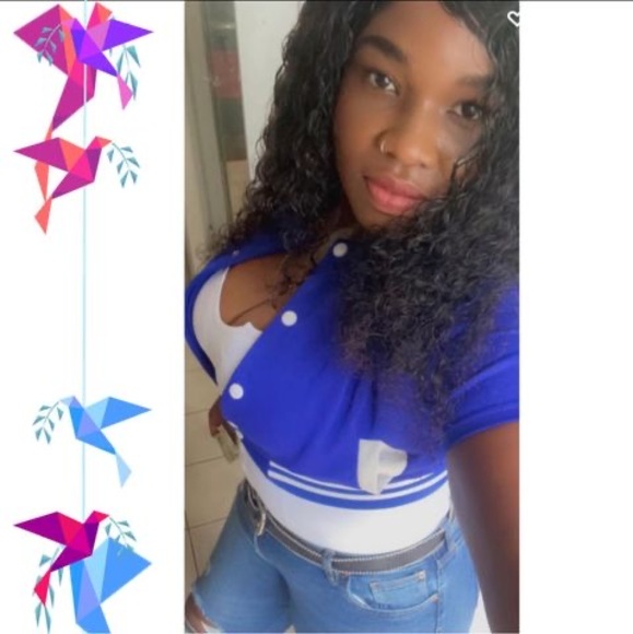 Meet your Posher, Silenia - Picture 1 of 1